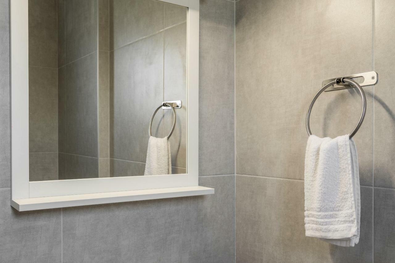 V Luxury Apartments Сівірі Номер фото